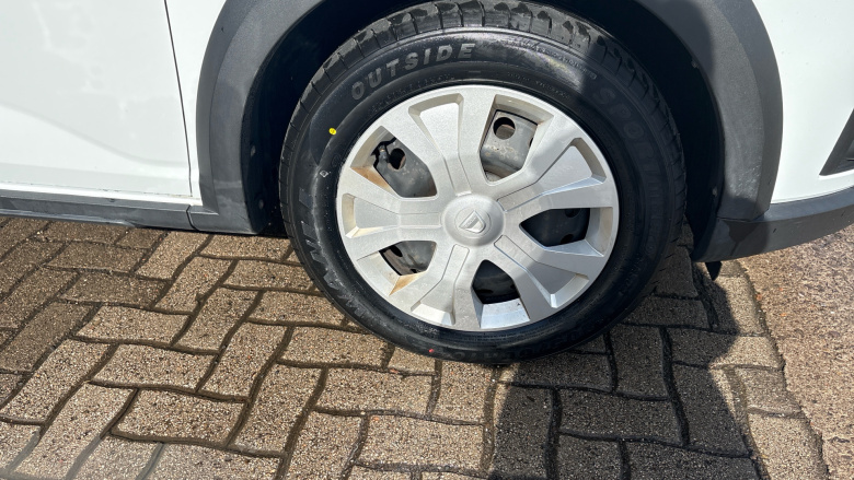Dacia Jogger 1.0 TCe Essential 5dr Petrol Estate